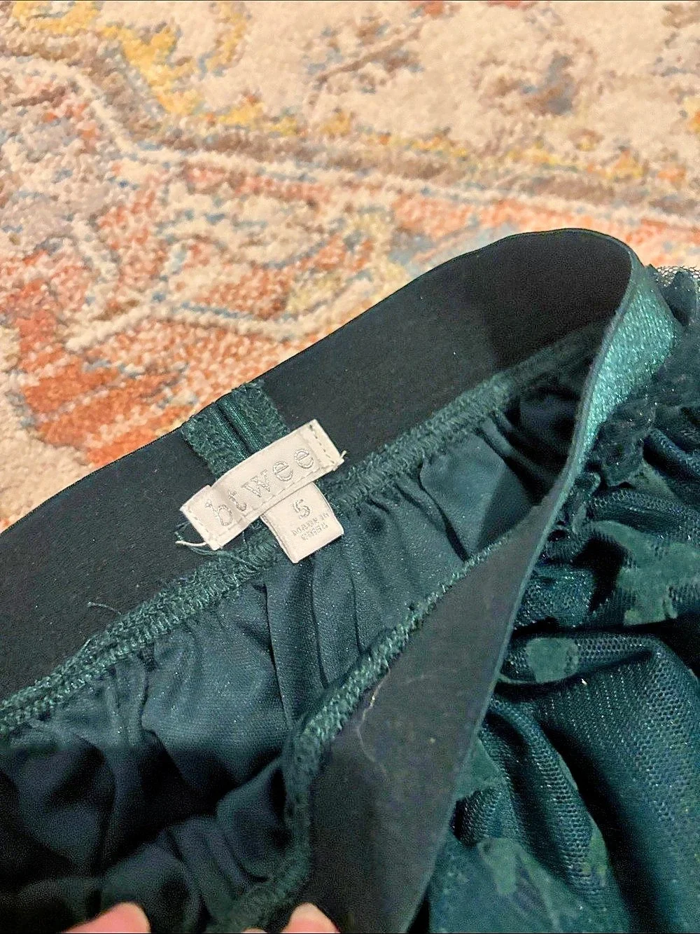 btween Girls Green Velvet Tulle Skirt Set Like New
